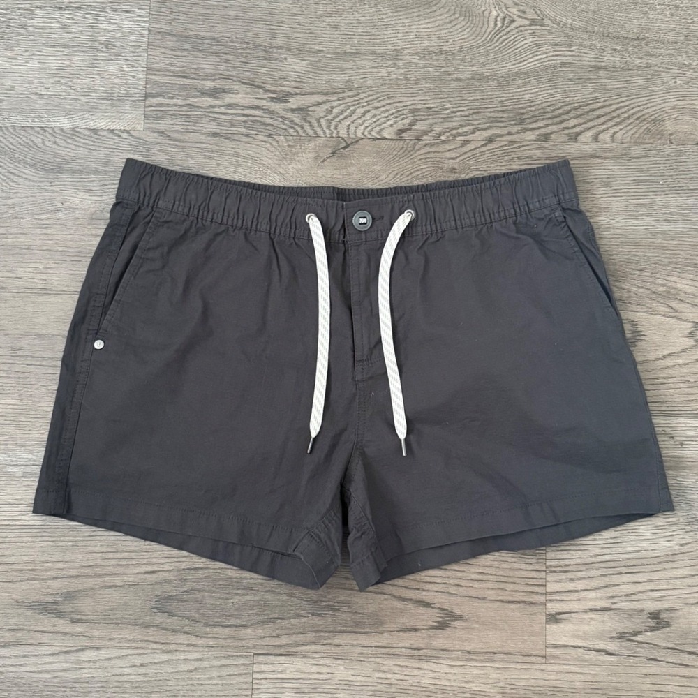 Vuori Women's Ripstop Shorts Black Size XL VW364 Organic Cotton Utility 3.5"